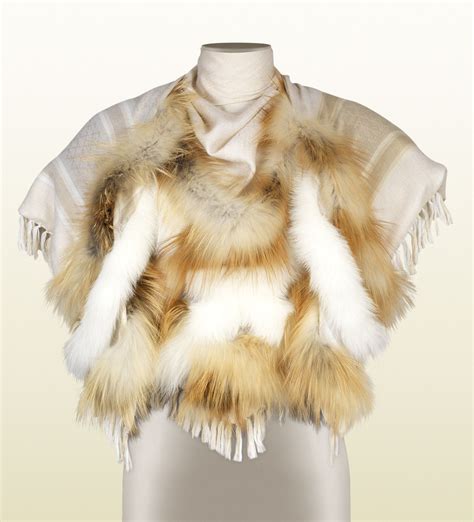 scarpe gucci outlet online|gucci scarf with fur trim.